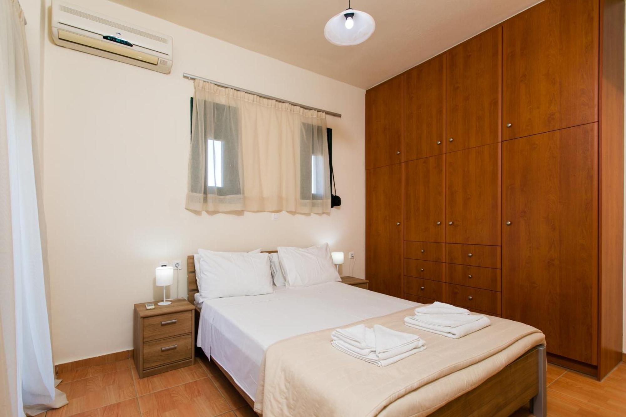 Villa Eleni Asproulianoi Bagian luar foto