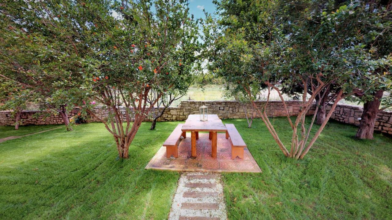 Villa Eleni Asproulianoi Bagian luar foto